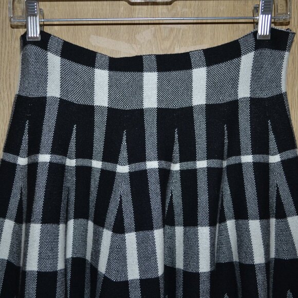 Hesperus Black & White Mini Skirt - Picture 3 of 4